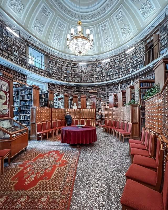 Публичная библиотека в Петербурге