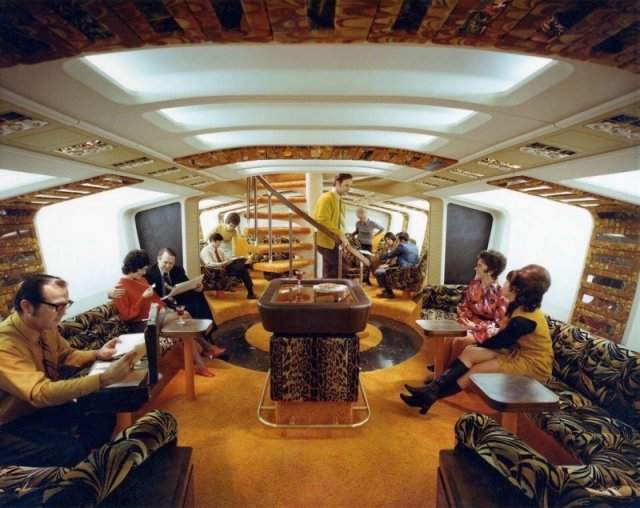 Зал отдыха самолёта Boeing-747, 1970-е.
