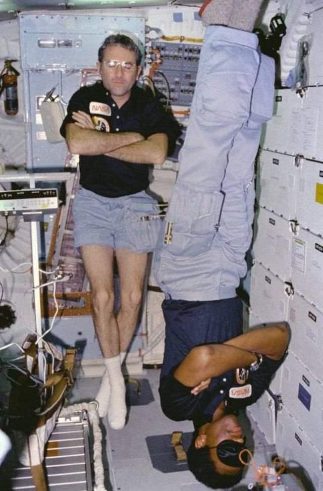 Спящие астронавты NASA, МТКК «Челленджер». 1983 год.