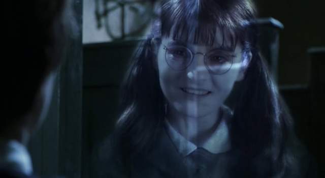 Ширли Хендерсон в роли плаксы Миртл, «Гарри Поттер и тайная комната»