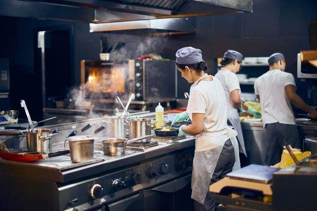 Новый формат ресторанного бизнеса "Темная кухня" показал свою успешность