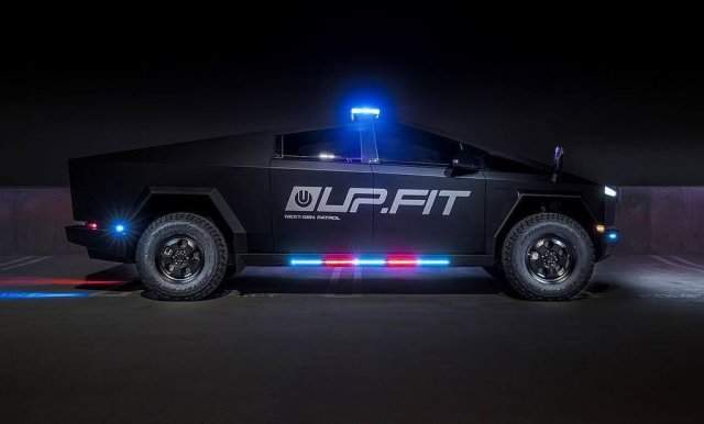 Первый в мире полицейский автомобиль Cybertruck получила Калифорния