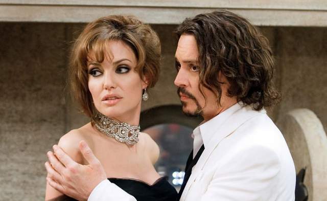 Джонни Депп и Анджелина Джоли в «Туристе»