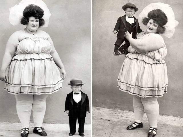 Самая большая женщина в мире и самый маленький мужчина (на момент 1922 года) Нелли Бланш Лейн и Кларенс Честерфилд Хоуэртон