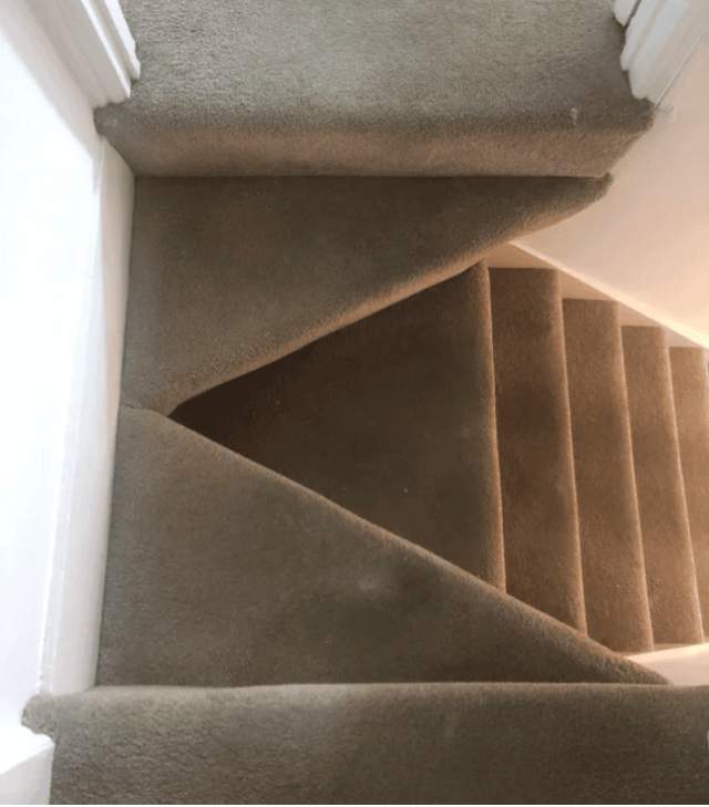 Тот самый момент, когда лестница напоминает полосу препятствий