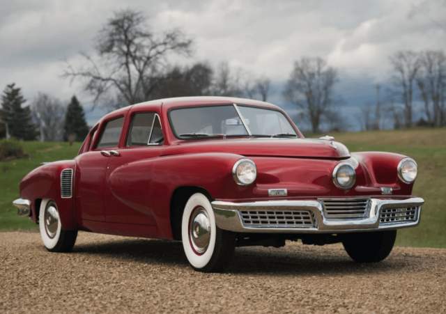 Tucker 48 — безопасный автомобиль с инновационными функциями