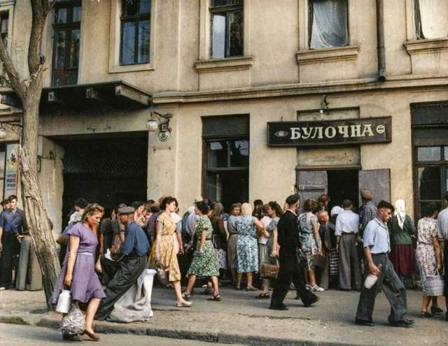 Очередь в булочную, Одесса, Украинская ССР, 1963 год.