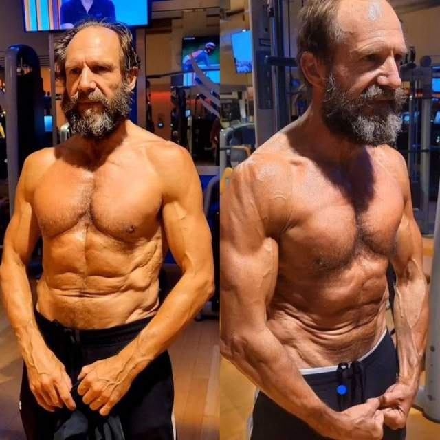 62-летний Райф Файнс и его бицуха 62-летний Райф Файнс и его бицуха