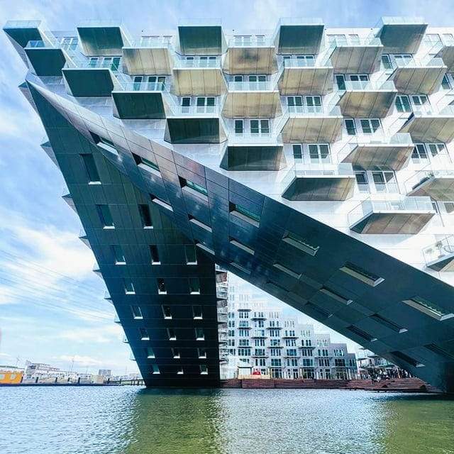 Многоквартирный дом Sluishuis, Амстердам