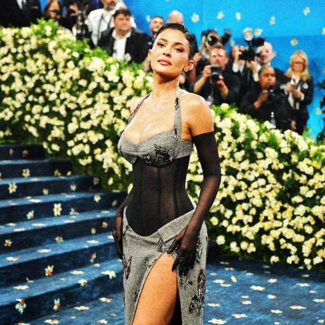Самые горячие наряды с Met Gala 2025 Самые горячие наряды с Met Gala 2025