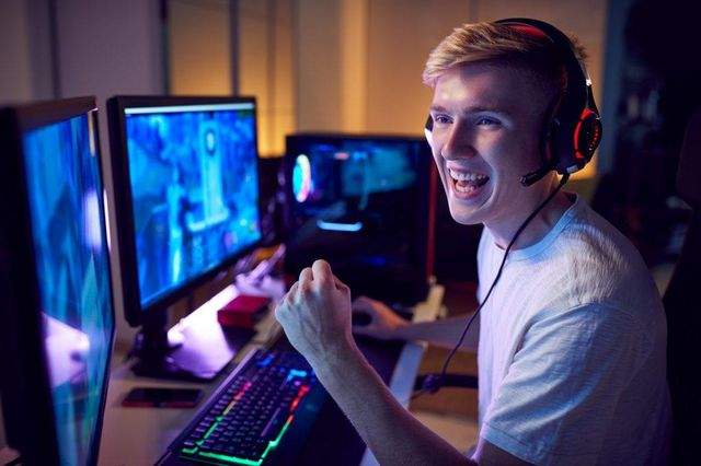 Олдскульная MMORPG: отличный выбор и для олдфага, и для новичка