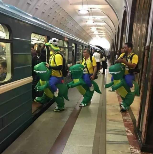 Чего только не увидишь в метро Чего только не увидишь в метро