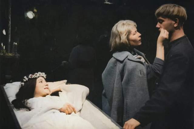 Леонид Куравлёв и Наталья Варлей во время съёмок фильма "Вий" 1967 года. Леонид Куравлёв и Наталья Варлей во время съёмок фильма "Вий" 1967 года.