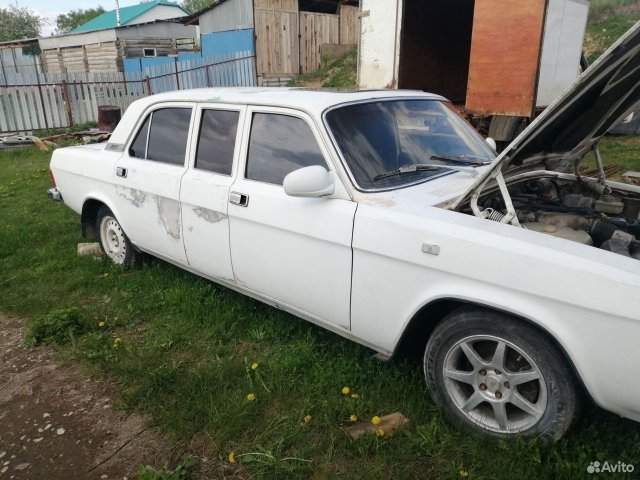 Тяжелый люкс по-русски: в продаже редкий лимузин на базе ГАЗ-31102, который удлинён на 493 мм