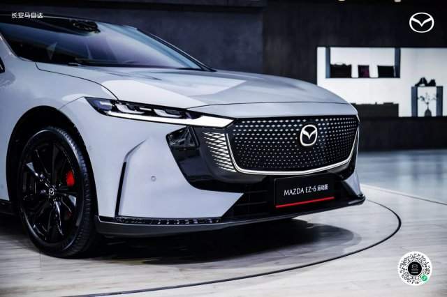 Mazda выпустила спортивный седан EZ-6 за 1,8 млн рублей Mazda выпустила спортивный седан EZ-6 за 1,8 млн рублей