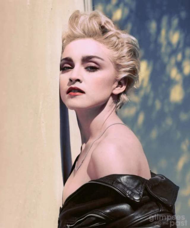 В 1986-м году Мадонна решила стать блондинкой В 1986-м году Мадонна решила стать блондинкой
