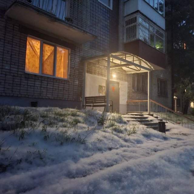 Тюмень занесло снегом