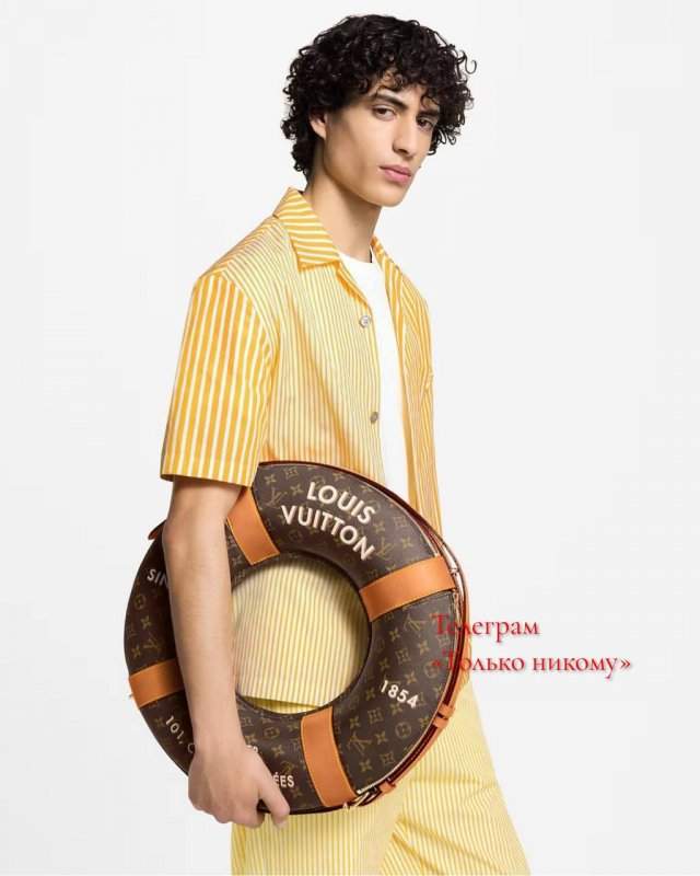 У Louis Vuitton новая сумка в видео спасательного круга