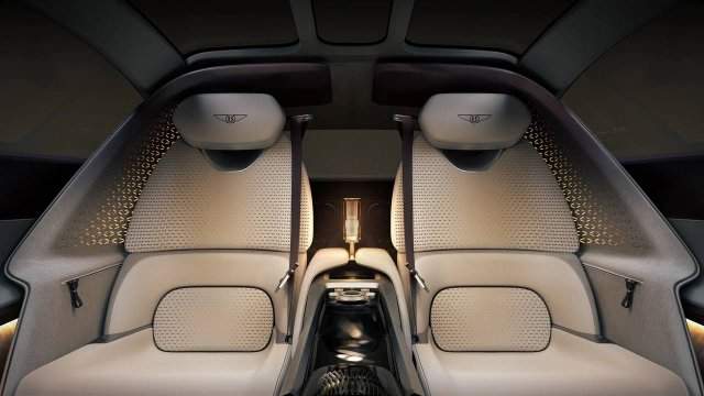 Bentley показали шоу-кар EXP 15 Bentley показали шоу-кар EXP 15