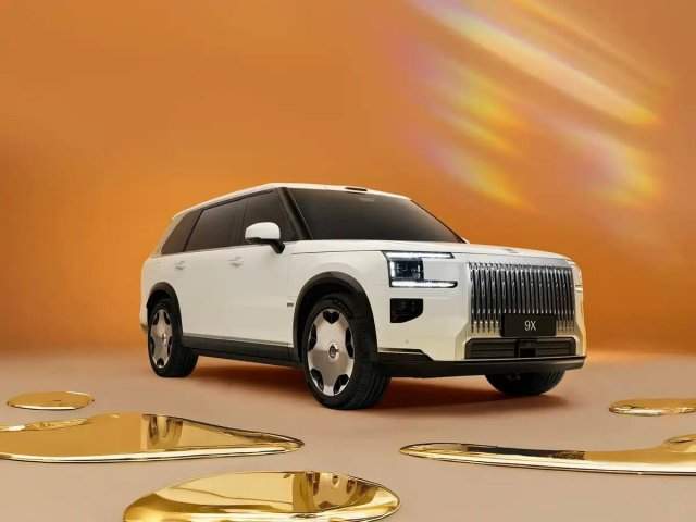 Zeekr показали интерьер своего нового флагманского SUV — 9Х