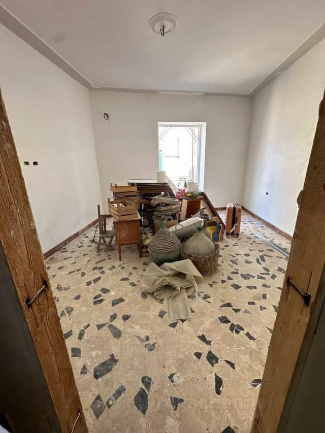 В Сицилии начали продавать старые дома почти даром — от 400 тысяч рублей В Сицилии начали продавать старые дома почти даром — от 400 тысяч рублей