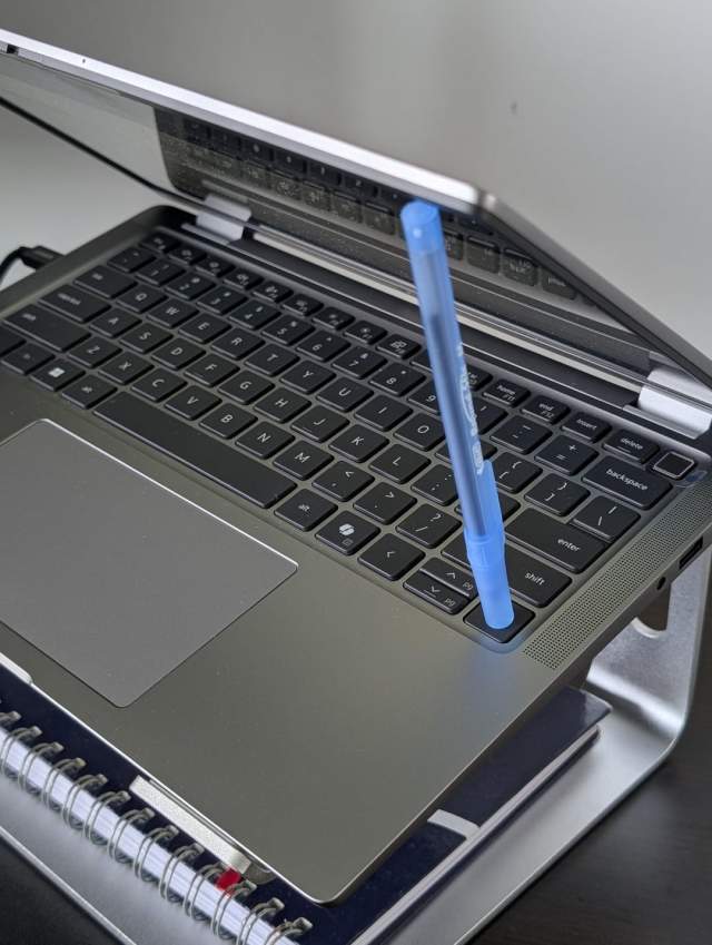 Надо оставаться онлайн по работе? Ручка + крышка ноута + ctrl Надо оставаться онлайн по работе? Ручка + крышка ноута + ctrl