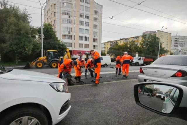 Слишком хорошо поработали: в Екатеринбург трамвай сошел с рельсов по странной причине