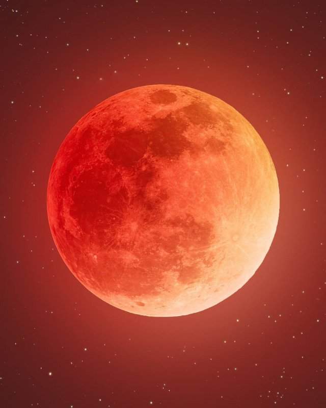 Американский фотограф запечатлел самые красивые моменты затмения
