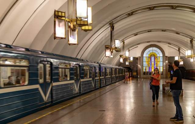 Откуда в метро ветер? Откуда в метро ветер?