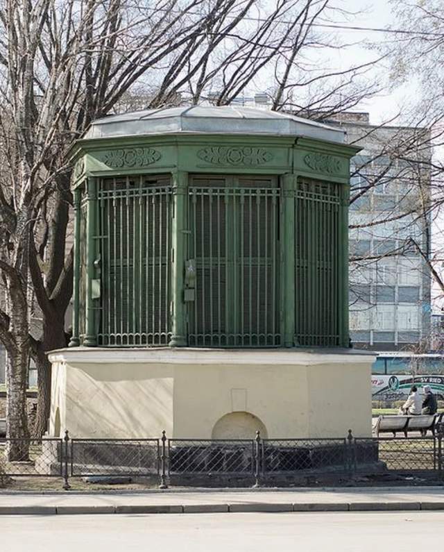 Есть ли скрытые выходы из метро? Есть ли скрытые выходы из метро?