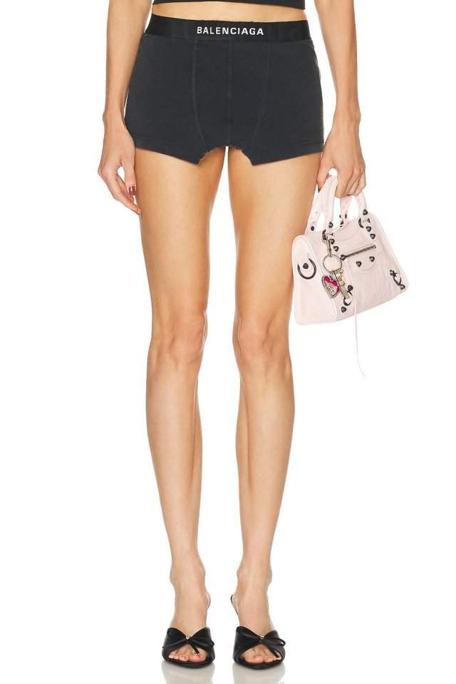 Новый безумный хит от Balenciaga